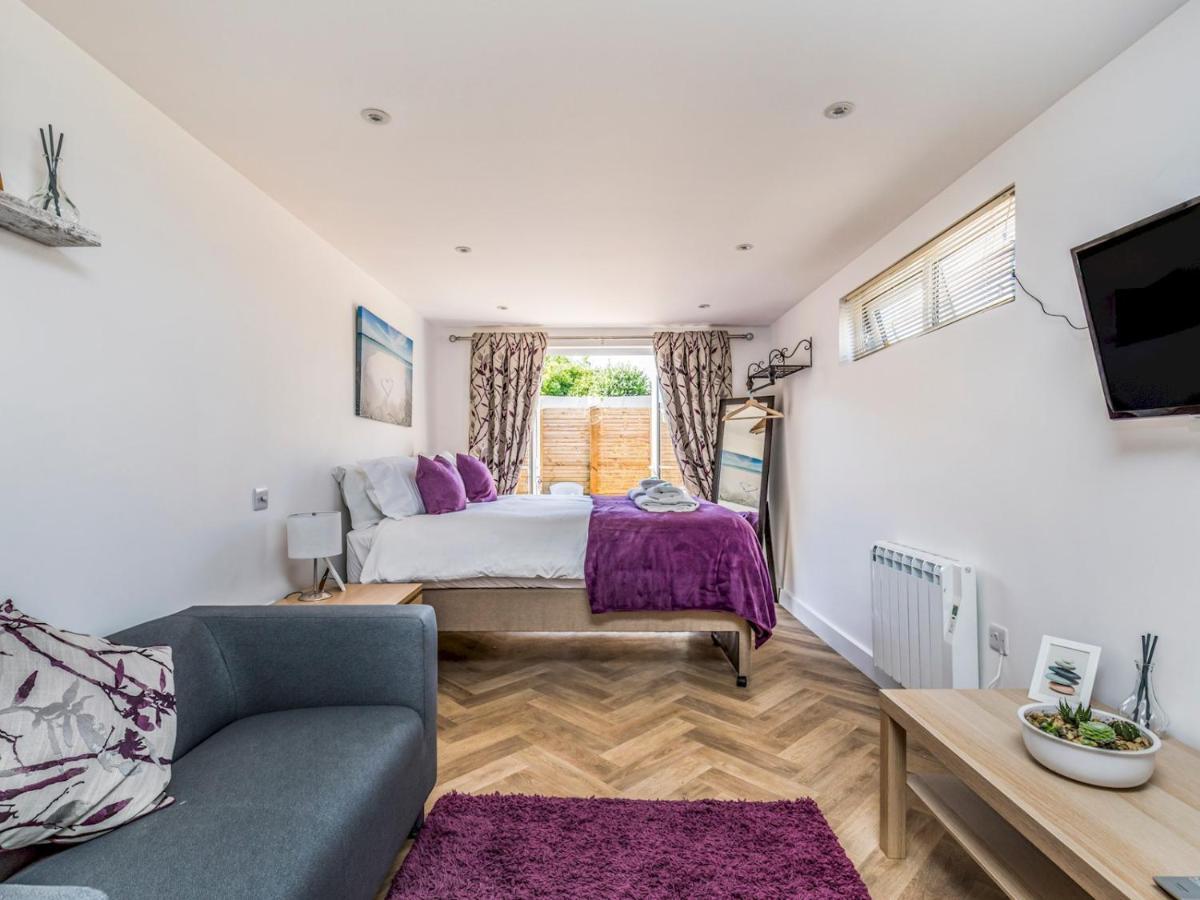 צ'יצ'סטר Pass The Keys Charming Chalet A Stones Throw From The Beach מראה חיצוני תמונה