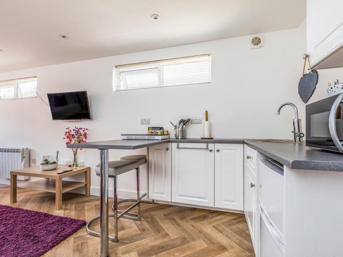 צ'יצ'סטר Pass The Keys Charming Chalet A Stones Throw From The Beach מראה חיצוני תמונה
